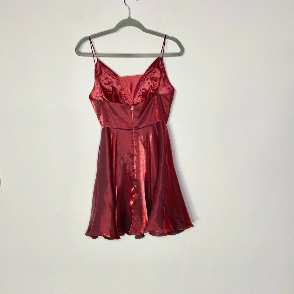 Sherri Hill Rich Metallic A-Line Cocktail Dress Sweetheart Neckline in Wine